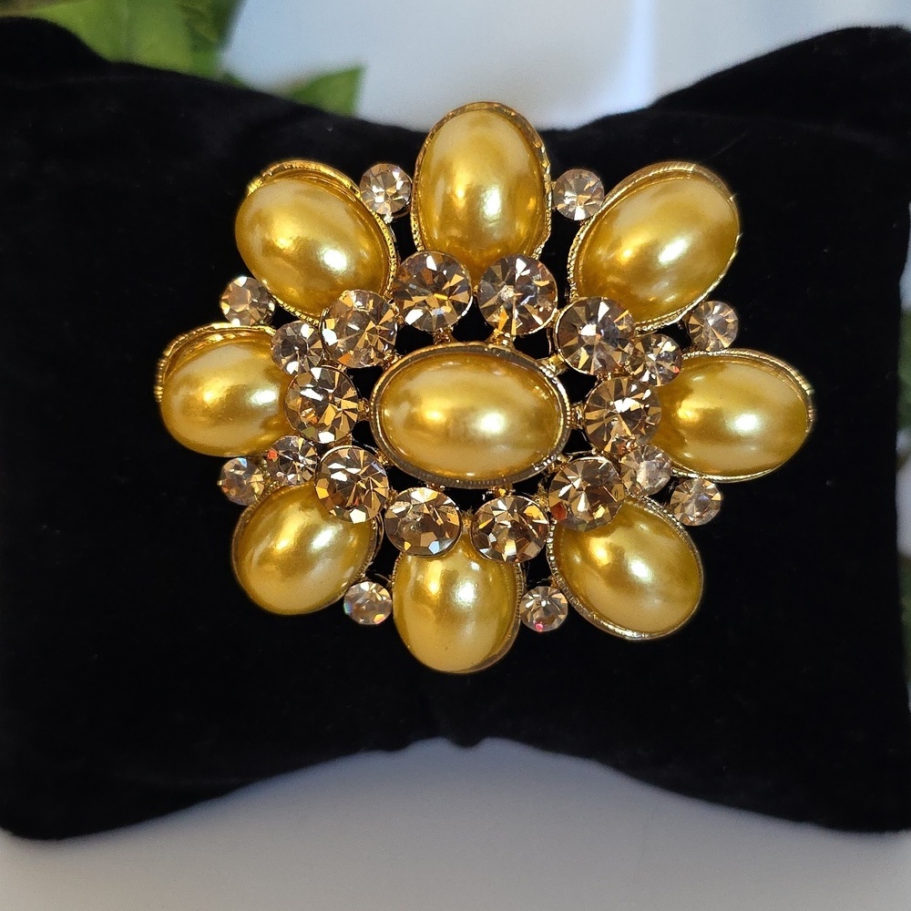 Gold Brooch Pin Silver Gold Pearls and Rhinestones